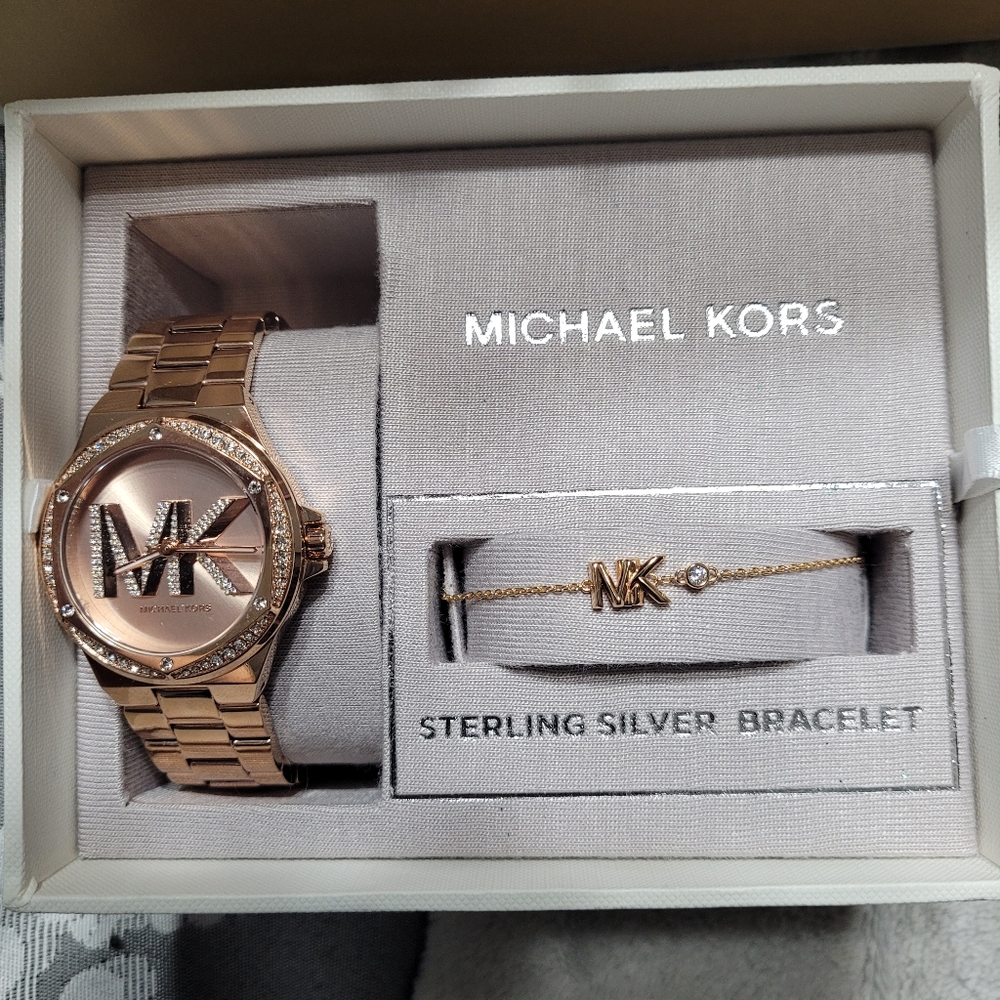 MICHAEL KORS
